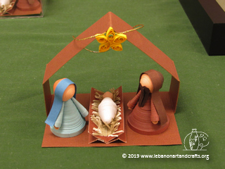 Marianne Fassett made this quilled Christmas creche
