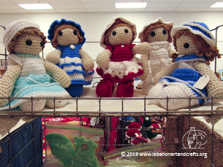 Kay Mariotti crocheted these dolls
