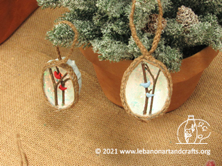 Kris Cairelli made these eggshell Christmas ornaments