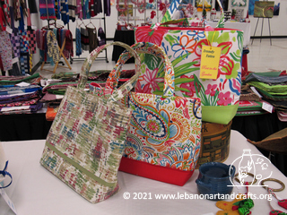 Durable tote bags with inner pocket