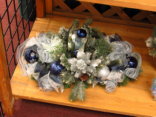 Holiday centerpiece