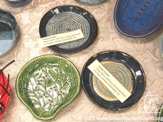 Ceramic garlic graters