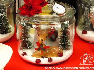 Decorative holiday centerpiece